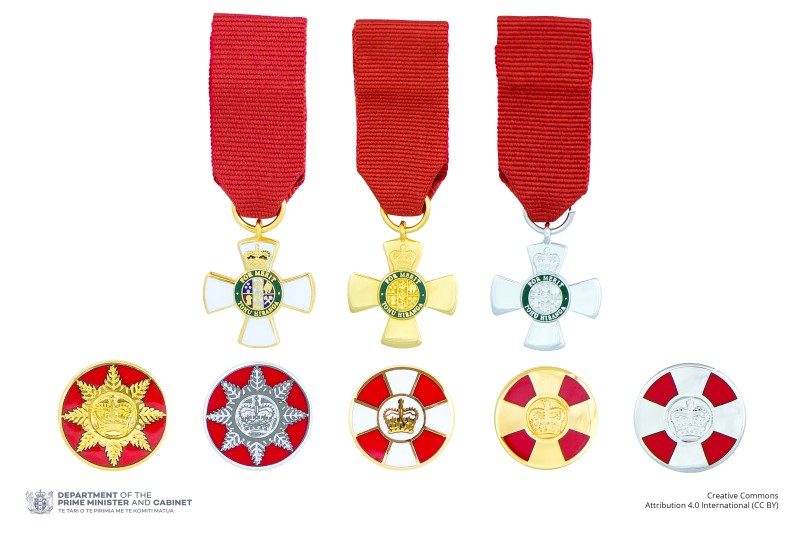 Composite image of the miniature insignia and lapel badges denoting the five levels of the New Zealand Order of Merit